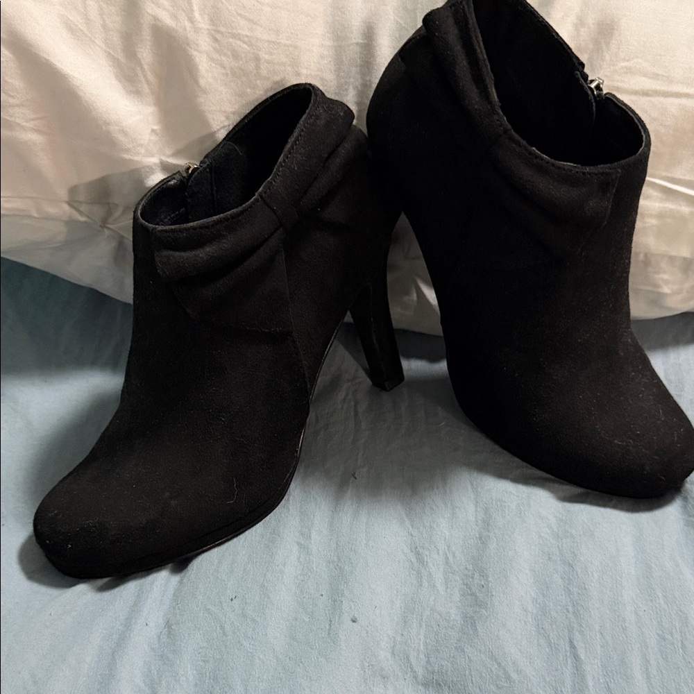 Elegant Black Ankle Boots